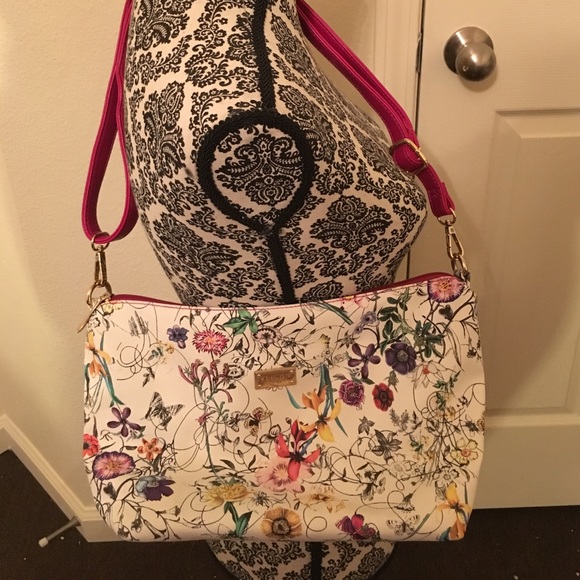 Michael Kors Handbags - Michael Kors flowered purse. Michael Kors Handbags - Michael Kors flowered purse.
